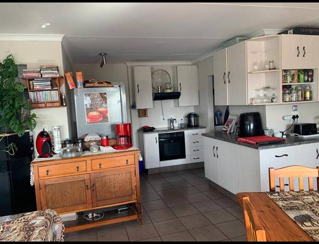 4 BEDROOM HOUSE FOR SALE IN FRAAIUITSIG
